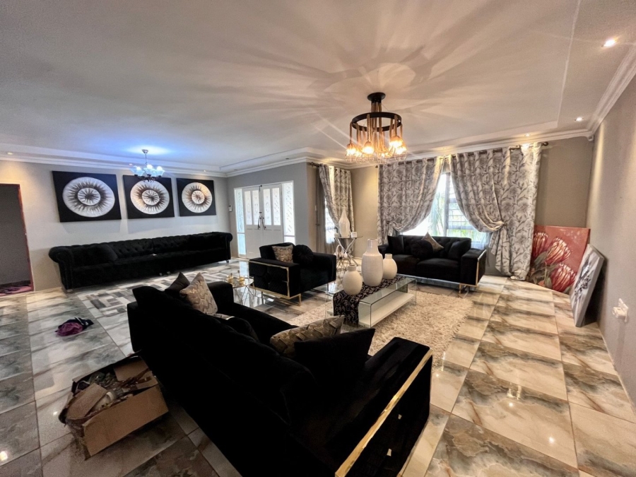 4 Bedroom Property for Sale in Despatch Central Eastern Cape